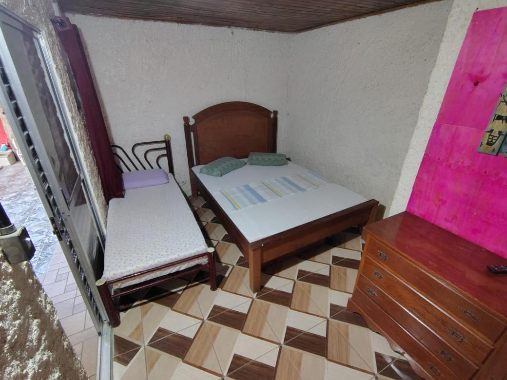 Hostel Canto Da Praia Sao Sebastiao - Proximo Ao Enrocamento Caraguatatuba Zimmer foto